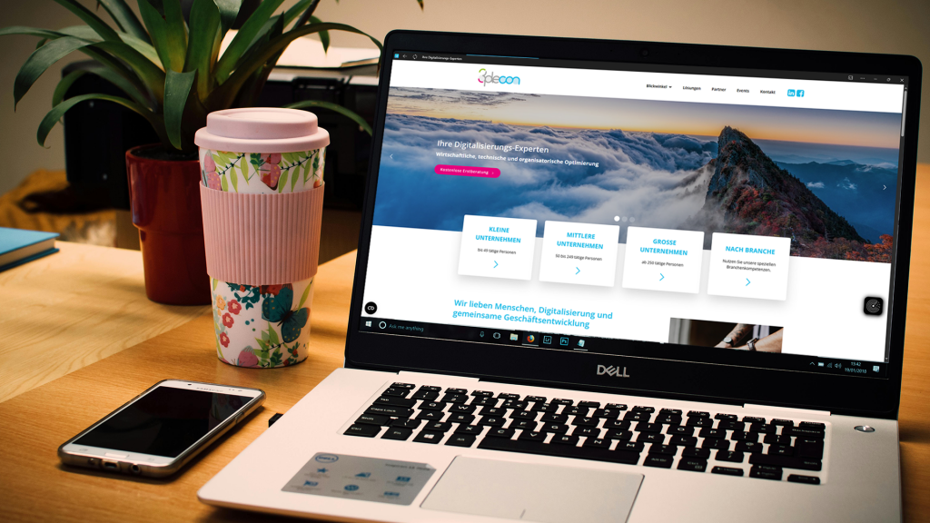 Laptop mit 3plecon Website - Barrierefreiheit
